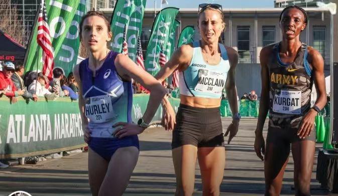 hthapp下载-官方引导车带错路!美国半程马拉松女子前三名集体无缘领奖台